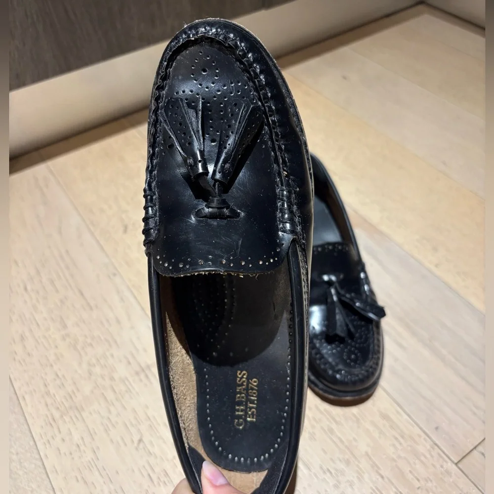G.H. Bass & Co. Black Leather Tassel Loafers - Picture 3 of 4